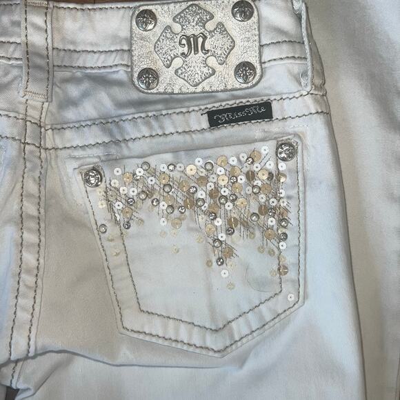 White Vintage Low Rise Miss Me Skinny Jeans Size 26 Style #JE573752L - Picture 3 of 11